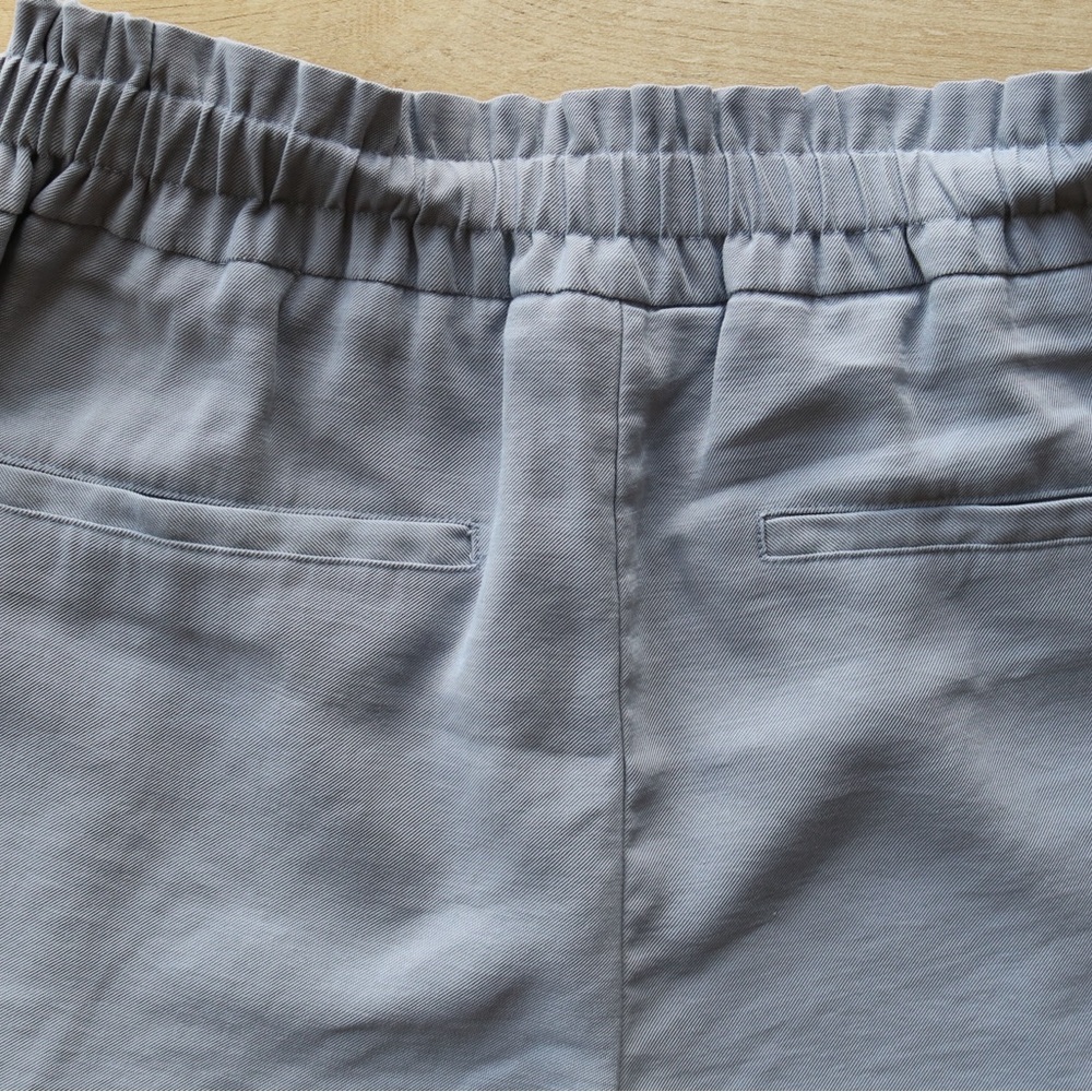 Simply Vera Vera Wang Light Grayish Lavender High-Waist Elastic Shorts - Size M - Picture 7 of 9